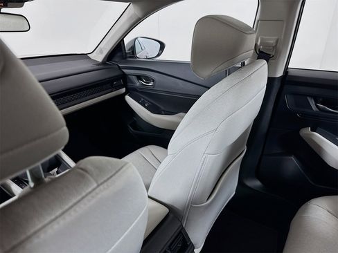 Used 2025 Honda Accord SE image 21