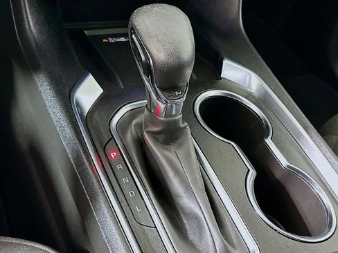 Used 2023 Chevrolet Traverse LT image 17