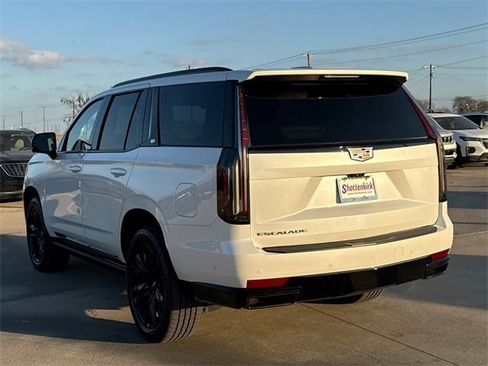 Used 2024 Cadillac Escalade Sport Platinum image 7