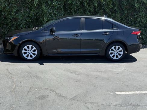 Used 2020 Toyota Corolla LE w/ Carpet Mat Package (TMS) FWD image 6