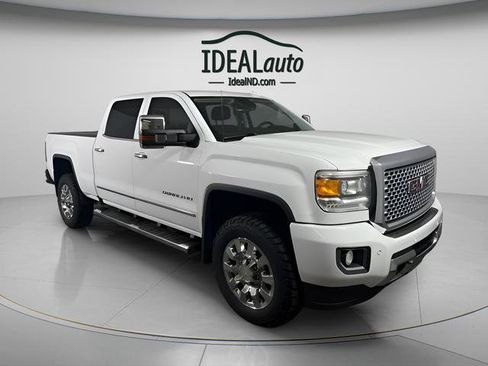 Used 2017 GMC Sierra 2500 Denali image 1