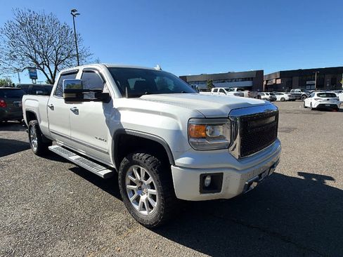 Used 2015 GMC Sierra 1500 Denali w/ Driver Alert Package image 3