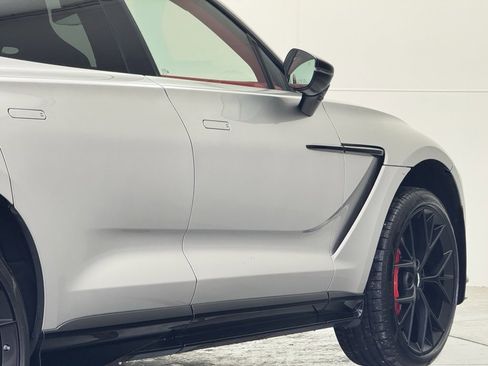 Used 2025 Aston Martin DBX 707 image 46