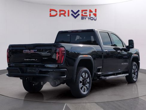 New 2026 GMC Sierra 2500 Denali w/ Denali Reserve Package image 5