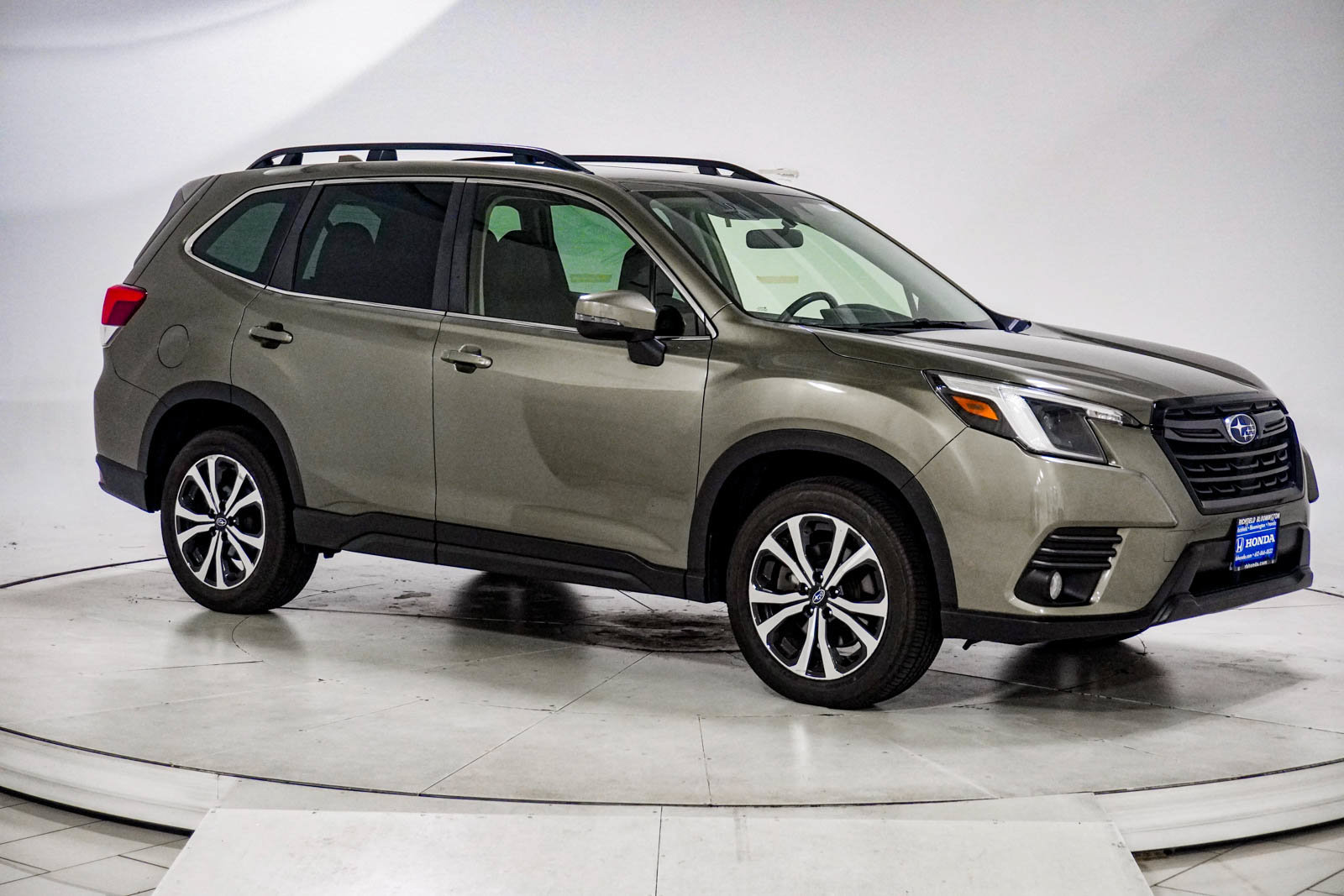 Used 2023 Subaru Forester Limited AWD/4WD image 14