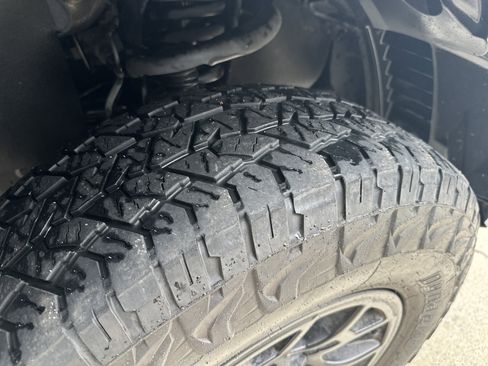 Used 2021 Toyota Tacoma SR5 w/ Technology Package AWD/4WD image 13