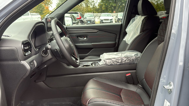 New 2026 Honda Pilot Black Edition image 10