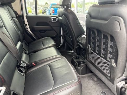 Used 2022 Jeep Gladiator Rubicon w/ Cold Weather Group AWD/4WD image 17