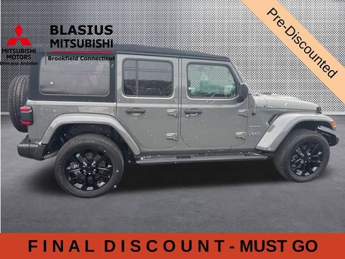 Used 2021 Jeep Wrangler Unlimited Sahara w/ Cold Weather Group AWD/4WD image 1