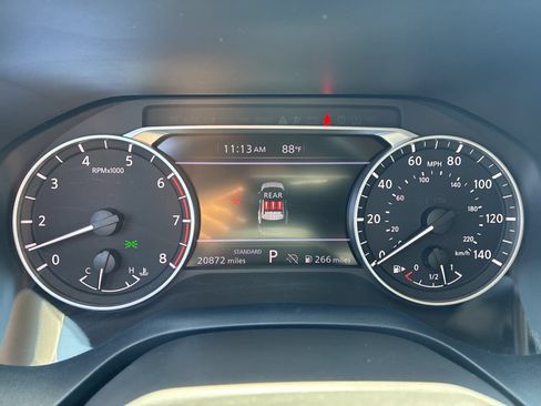 Used 2025 Nissan Rogue SV FWD image 15