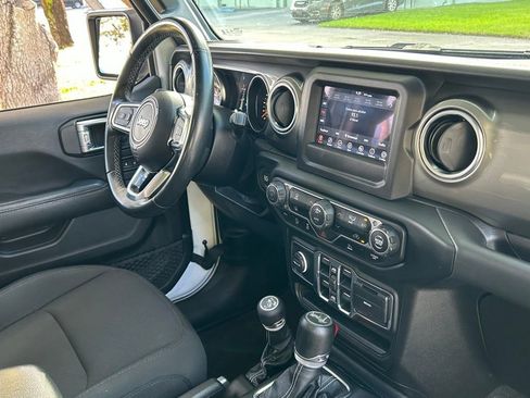 Certified 2021 Jeep Wrangler Unlimited Sahara w/ LED Lighting Group image 38