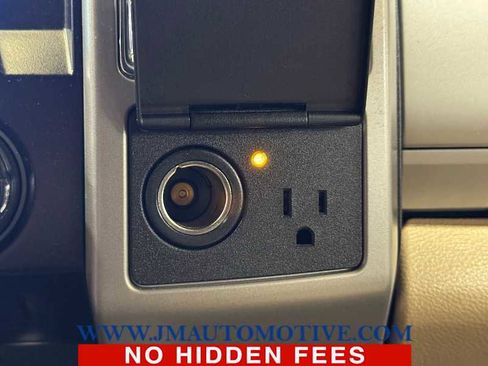 Used 2017 Ford F250 Lariat w/ Chrome Package image 37