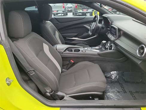 Used 2021 Chevrolet Camaro SS image 15