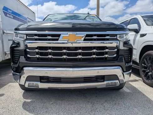 Used 2024 Chevrolet Silverado 1500 LTZ image 2