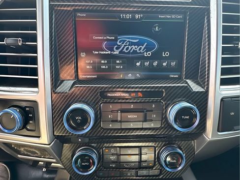 Used 2015 Ford F150 Platinum w/ Equipment Group 701A Luxury AWD/4WD image 24