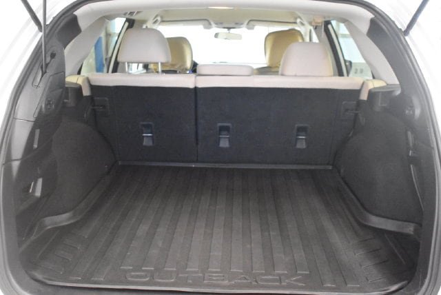 Used 2016 Subaru Outback 2.5i Premium AWD/4WD image 16