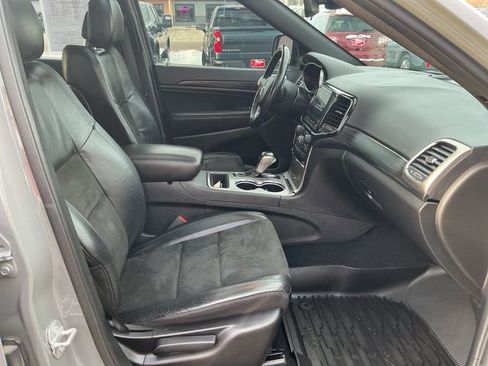 Used 2021 Jeep Grand Cherokee Laredo X image 22