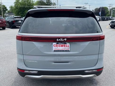 Used 2023 Kia Carnival SX FWD image 4
