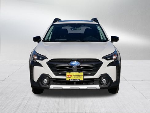 Used 2023 Subaru Outback Limited image 2