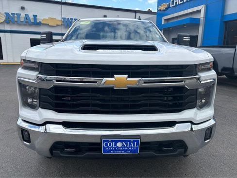 Used 2025 Chevrolet Silverado 2500 LT w/ Convenience Package image 13