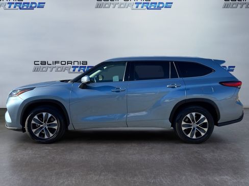 Used 2022 Toyota Highlander XLE image 8