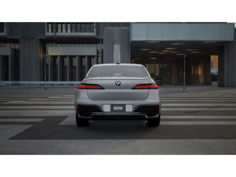 New 2026 BMW 760i xDrive w/ Luxury Rear Seating Package AWD/4WD image 5
