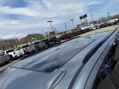 New 2025 GMC Yukon XL AT4 Ultimate image 7