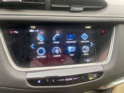 Used 2019 Cadillac XT5 FWD image 7