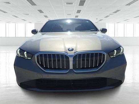 New 2025 BMW 530i w/ Premium Package image 2