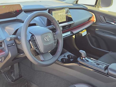 Used 2026 Toyota Prius Plug-In Hybrid FWD image 15