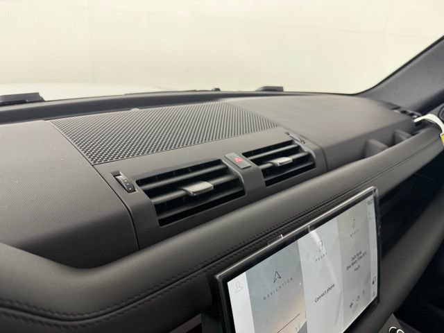 Certified 2025 Land Rover Defender 110 S AWD/4WD image 27