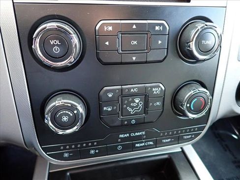 Used 2017 Ford Expedition XLT image 20