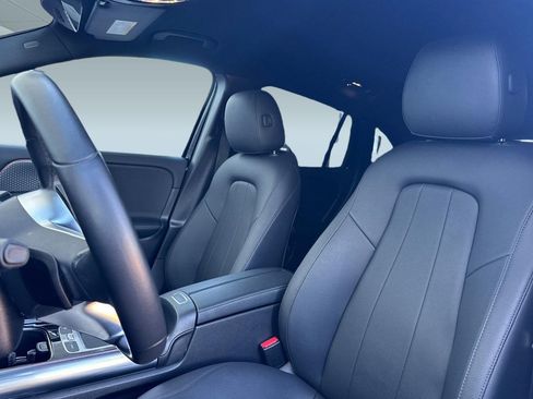 Used 2025 Mercedes-Benz GLA 250 image 23