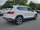Used 2022 Volkswagen Taos SEL image 2