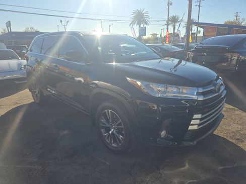Used 2018 Toyota Highlander Plus image 3