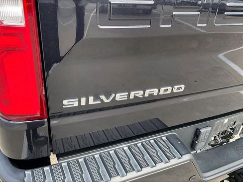 Certified 2022 Chevrolet Silverado 1500 High Country w/ High Country Premium Package AWD/4WD image 31