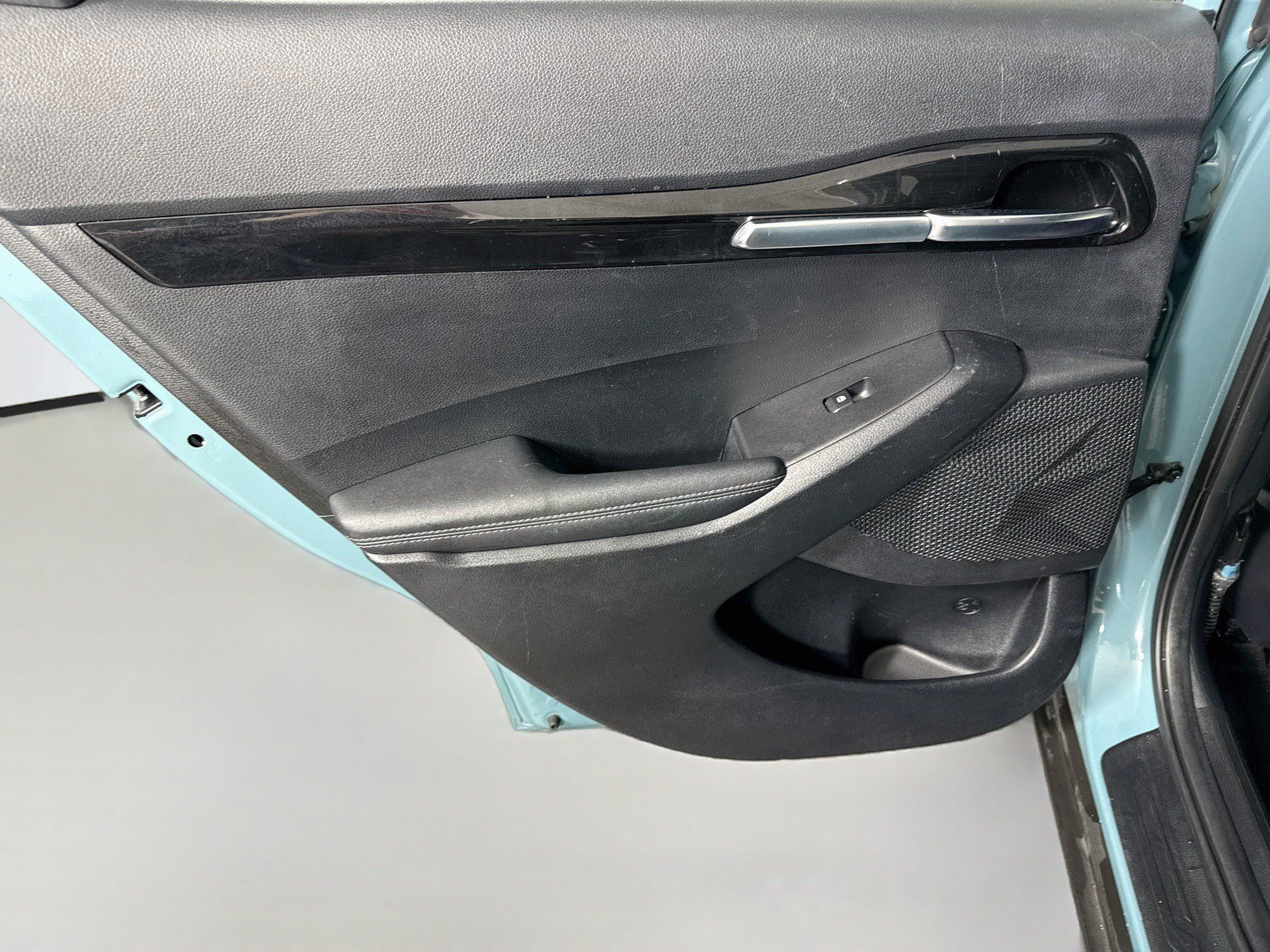 Used 2024 Kia Seltos EX FWD image 26