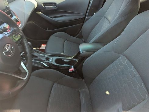 Used 2021 Toyota Corolla Hatchback image 7