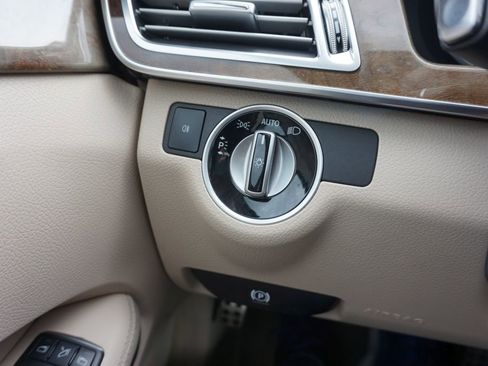 Used 2015 Mercedes-Benz E 350 Sedan image 35