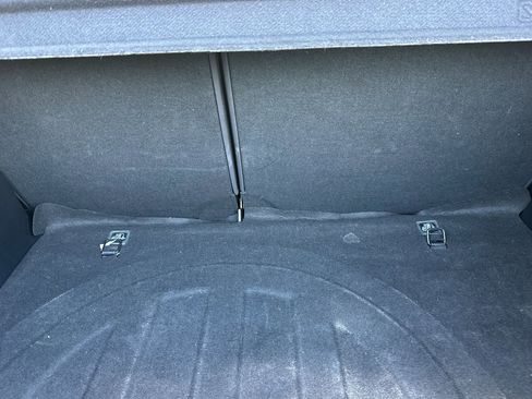 Used 2016 Hyundai Veloster Turbo image 33