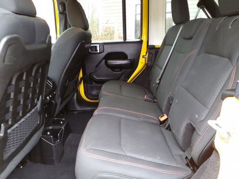 Used 2018 Jeep Wrangler Unlimited Rubicon w/ Dual Top Group image 7