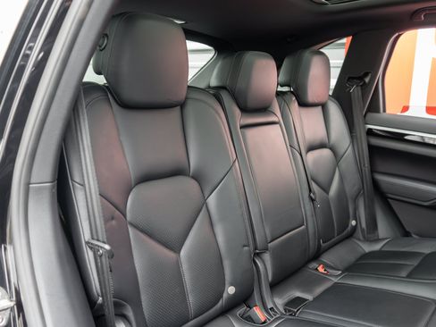 Used 2015 Porsche Cayenne S AWD/4WD image 36