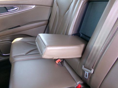 Used 2016 Lincoln MKX Reserve w/ Equipment Group 102A AWD/4WD image 44