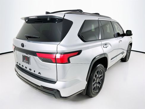Used 2024 Toyota Sequoia Platinum image 8