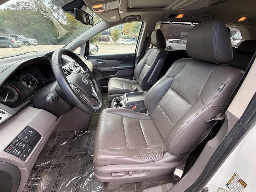 Used 2016 Honda Odyssey Touring Elite image 11