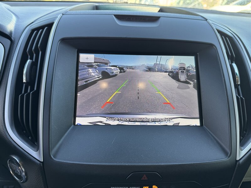 Used 2020 Ford Edge SEL FWD image 21