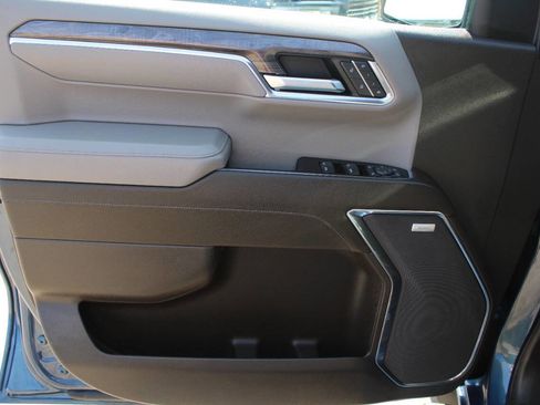 Used 2024 Chevrolet Silverado 1500 LTZ image 11