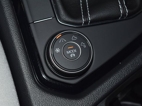 New 2026 Volkswagen Taos S image 13