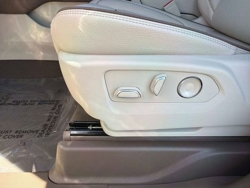 New 2026 GMC Yukon XL Denali w/ Denali Reserve Package image 19