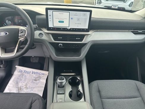 Used 2025 Ford Explorer Active image 12
